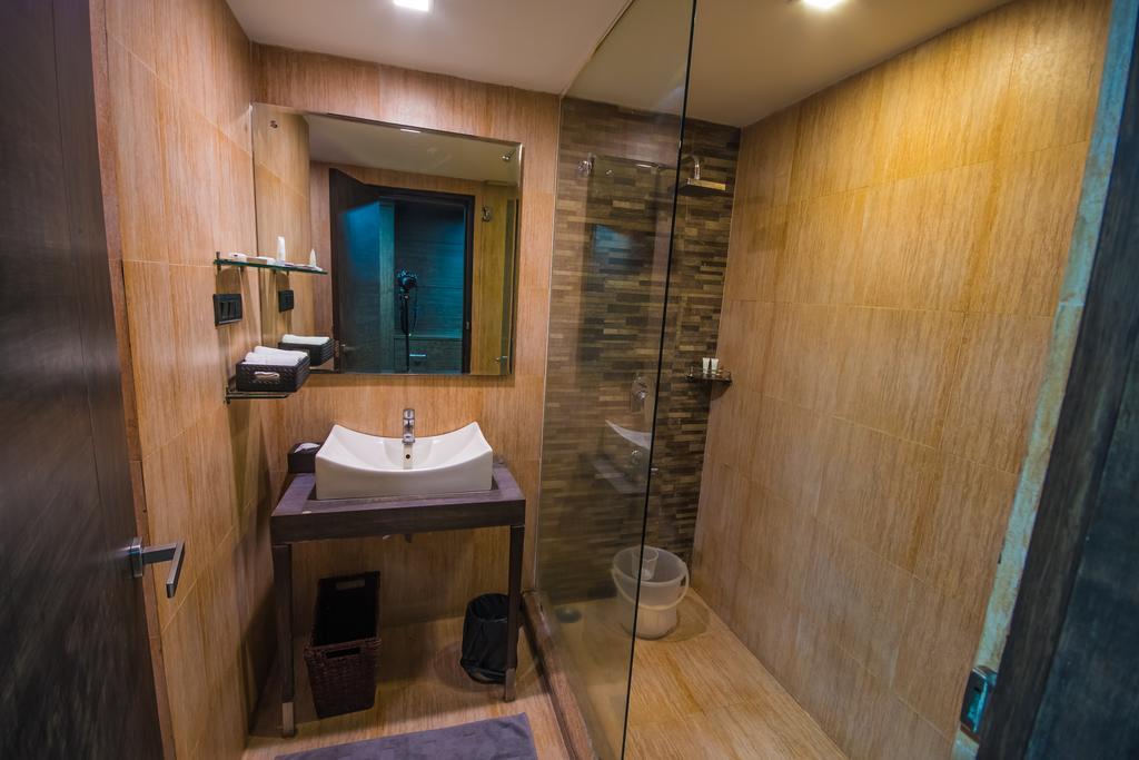 Infiniti Hotel And Spa Індаур Екстер'єр фото