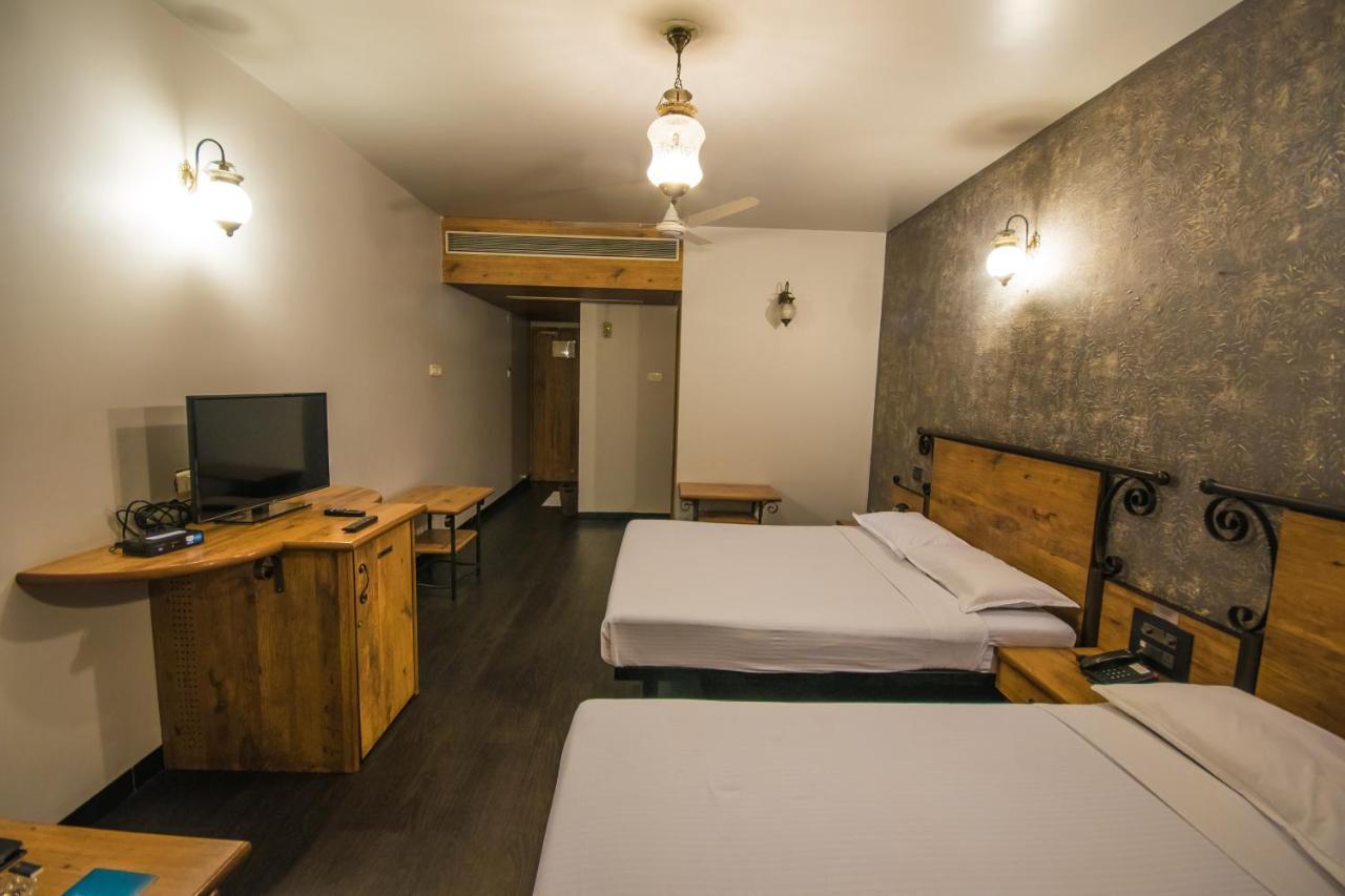 Infiniti Hotel And Spa Індаур Екстер'єр фото